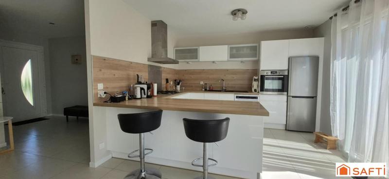 Maison - 192 m² - 8 pièces