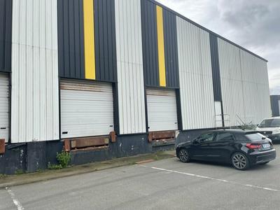 Entrepôt - 1 500 m²