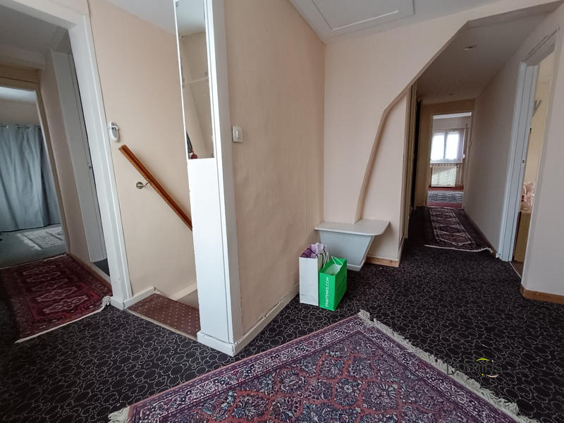 Maison - 180 m² - 6 pièces