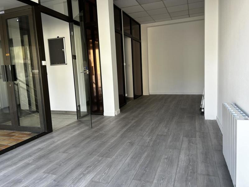 Bureau - 30 m² - 2 pièces