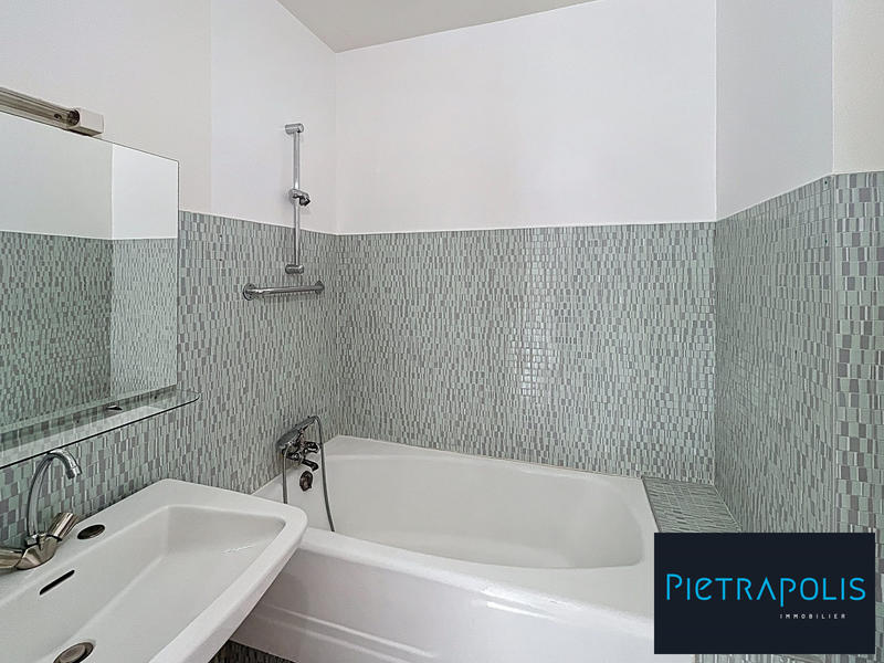 Appartement - 84 m² - 3 pièces