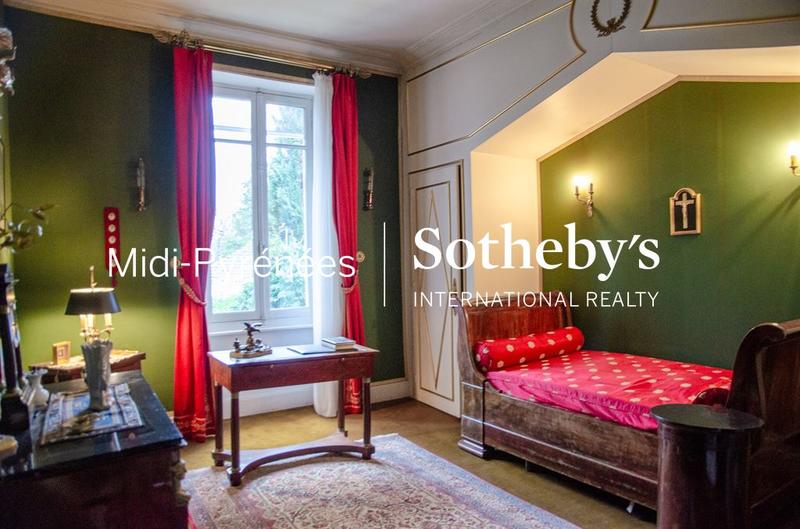 Maison - 500 m² - 16 pièces