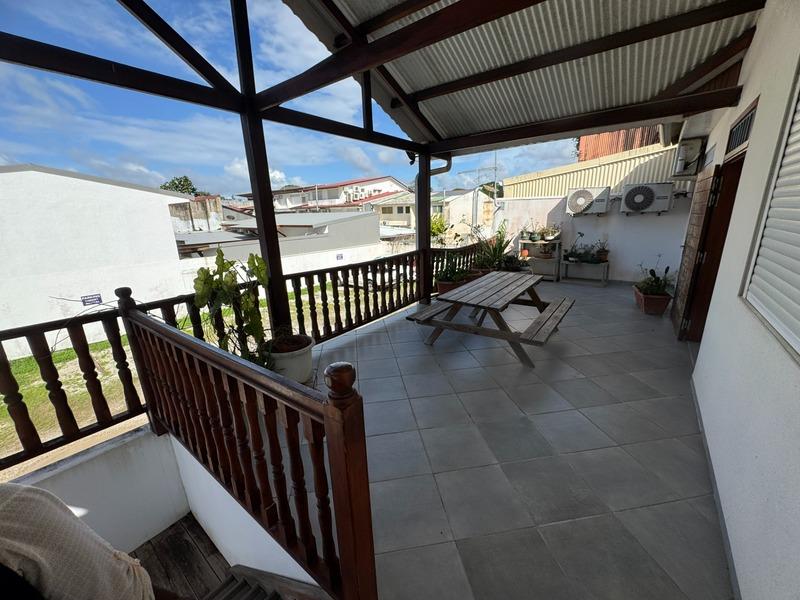 Immeuble - 300 m² - 15 pièces