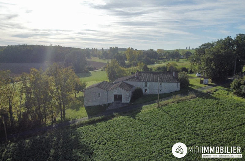 Maison - 239 m² - 7 pièces