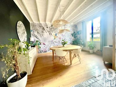 Maison - 248 m² - 10 pièces