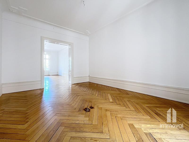 Appartement - 198 m² - 7 pièces