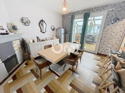 Maison - 97 m² - 5 pièces