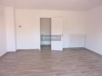 Appartement - 83 m² - 3 pièces