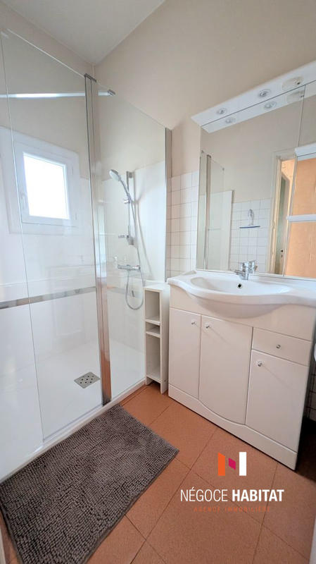 Maison - 190 m² - 8 pièces