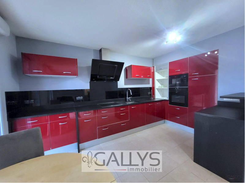 Appartement - 70 m² - 3 pièces