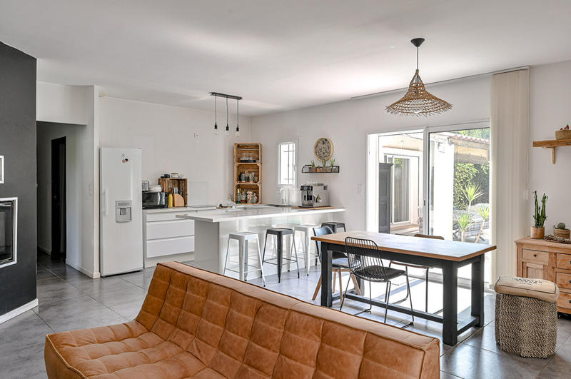 Maison - 151 m² - 6 pièces