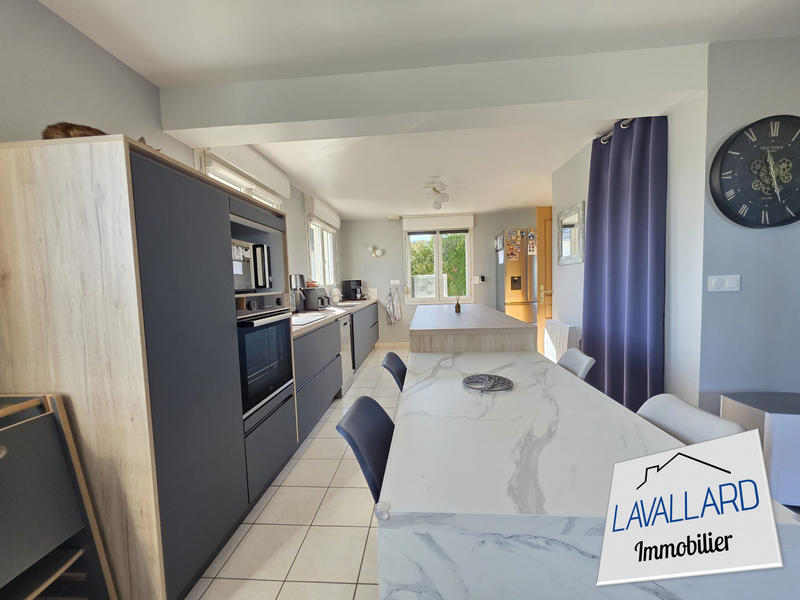 Maison - 140 m² - 6 pièces