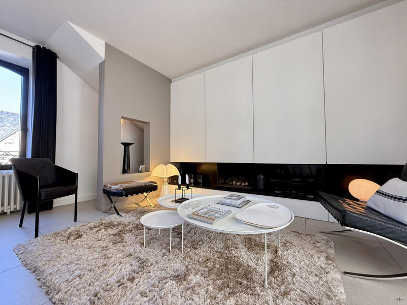 Maison - 218 m² - 7 pièces