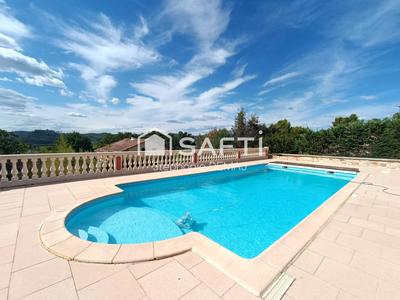 Villa - 206 m² - 6 pièces