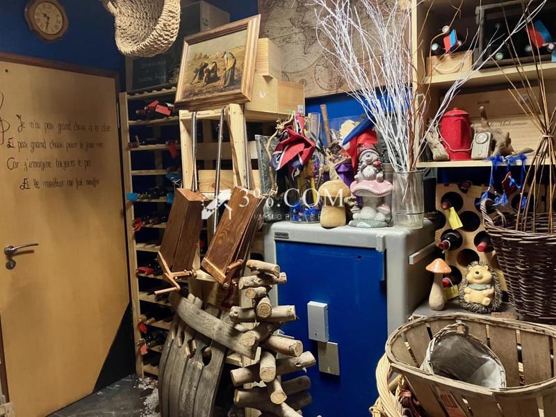 Maison - 225 m² - 8 pièces