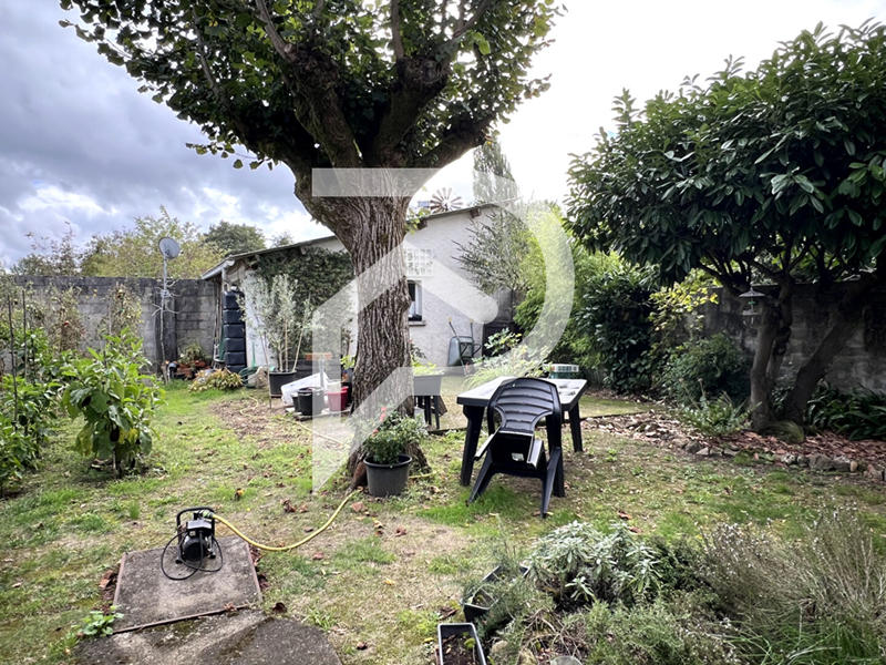 Immeuble - 7 pièces