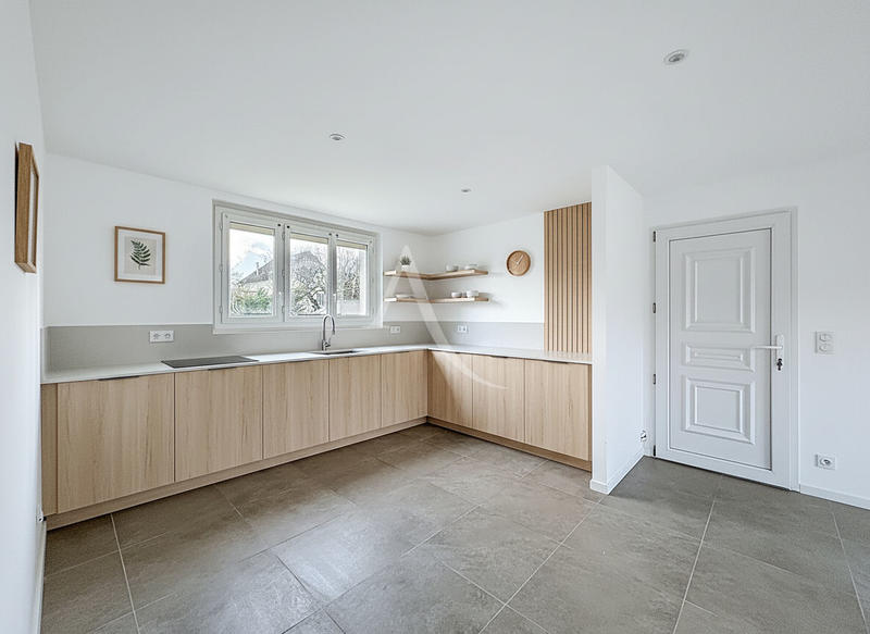 Maison - 150 m² - 8 pièces