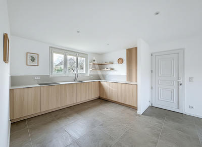 Maison - 150 m² - 8 pièces