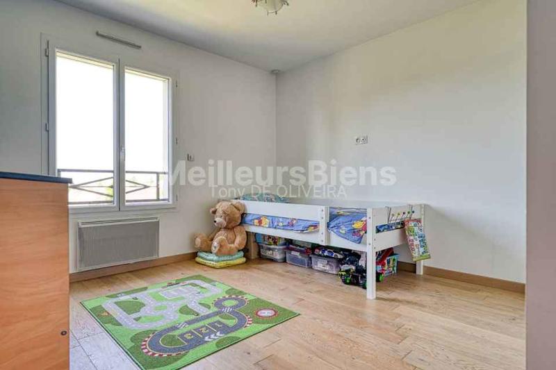 Maison - 210 m² - 8 pièces