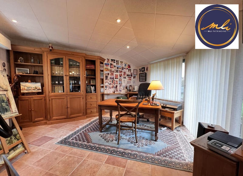 Maison traditionnelle - 175 m² - 8 pièces