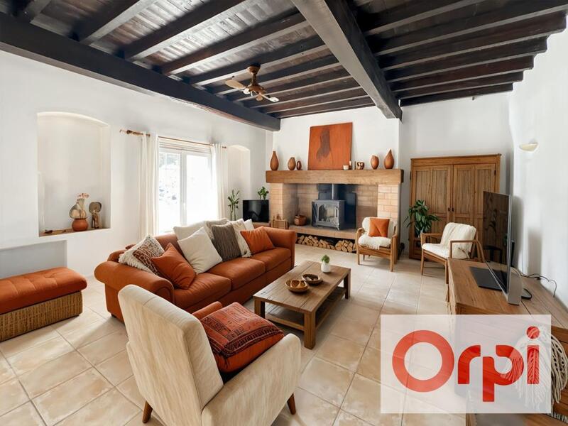 Maison - 300 m² - 9 pièces