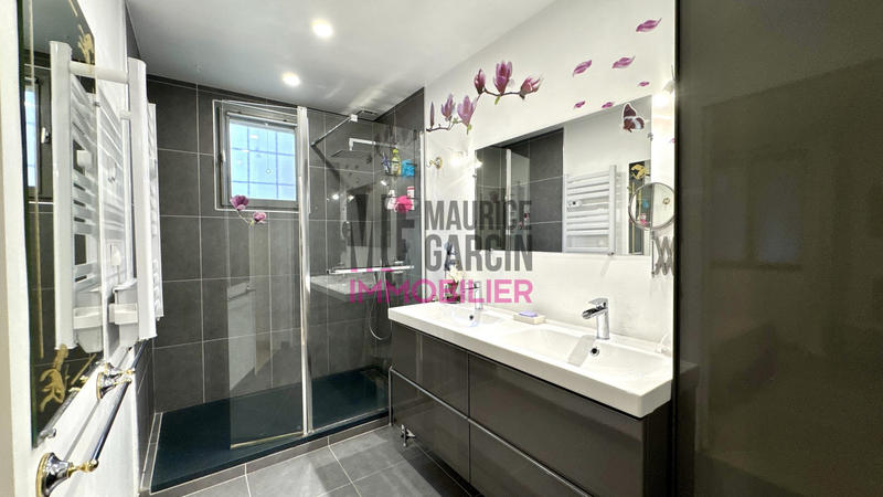 Maison - 224 m² - 5 pièces