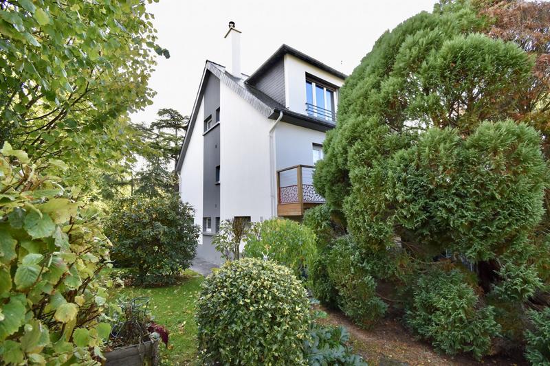 Maison traditionnelle - 149 m² - 6 pièces