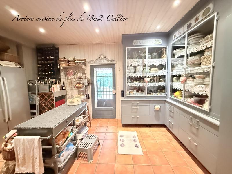 Bastide - 295 m² - 8 pièces