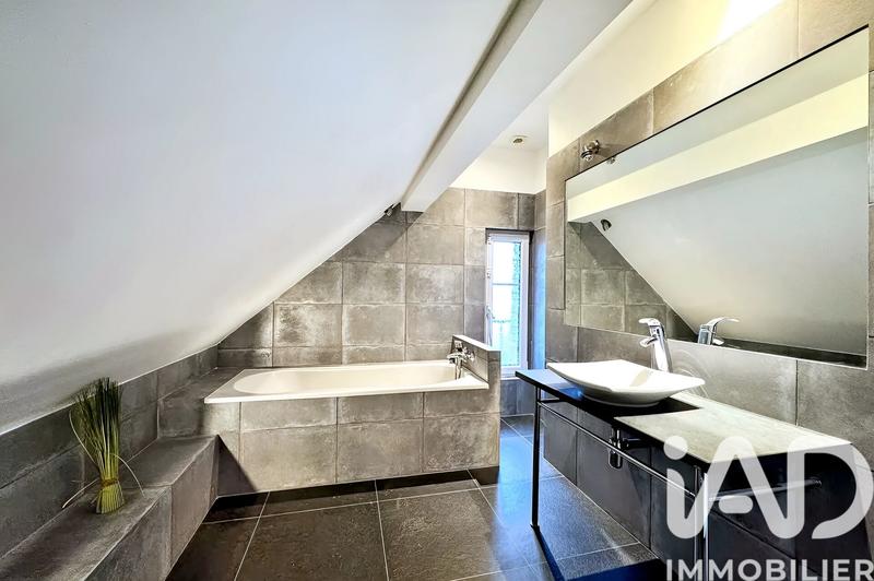 Maison - 160 m² - 9 pièces