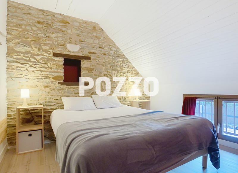 Maison - 375 m² - 19 pièces