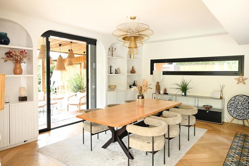 Maison - 270 m² - 7 pièces