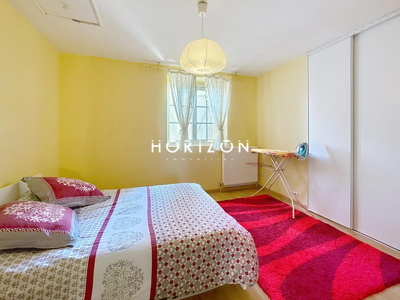 Maison - 201 m² - 6 pièces