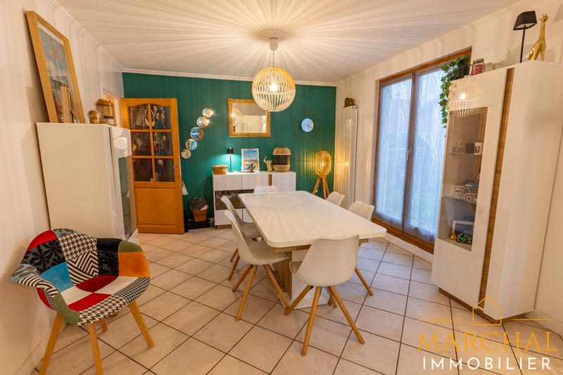 Maison - 137 m² - 5 pièces