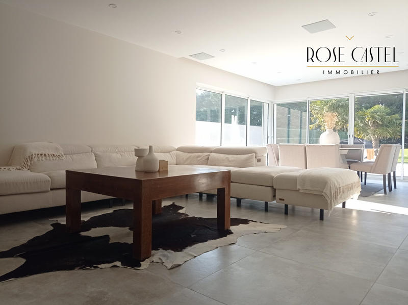 Maison contemporaine - 251 m² - 6 pièces