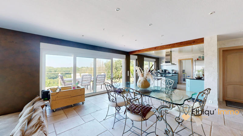 Maison - 132 m² - 6 pièces