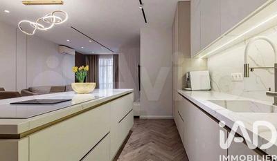 Appartement - 79 m² - 5 pièces