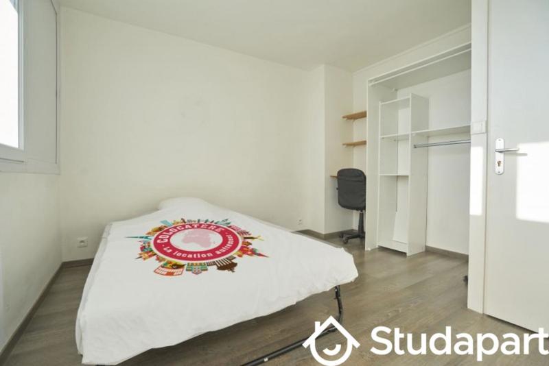 Chambre - 15 m² - 1 pièce