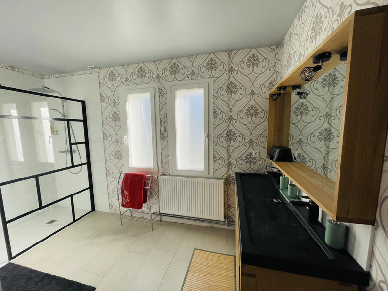 Maison - 200 m² - 6 pièces