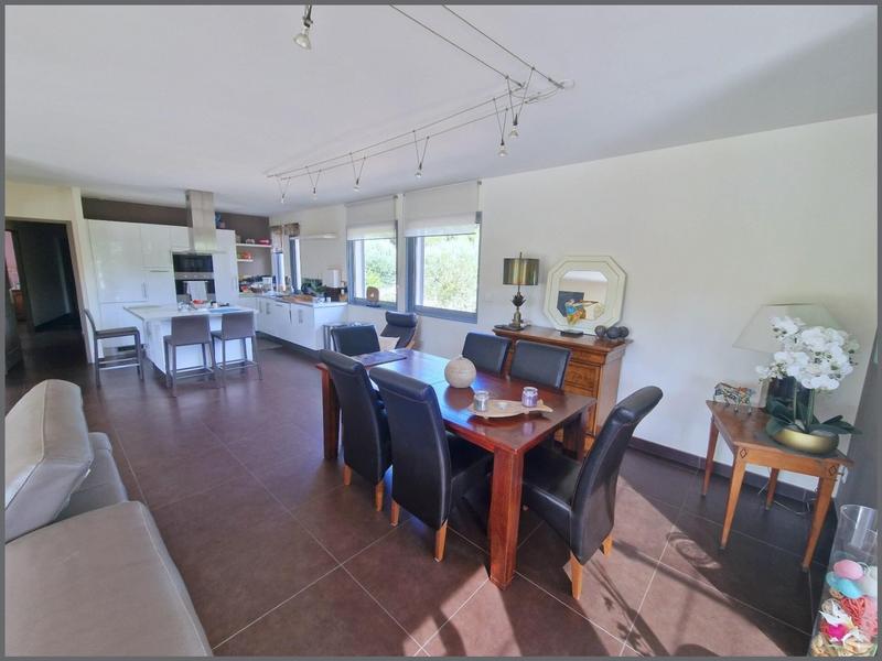 Maison - 115 m² - 5 pièces