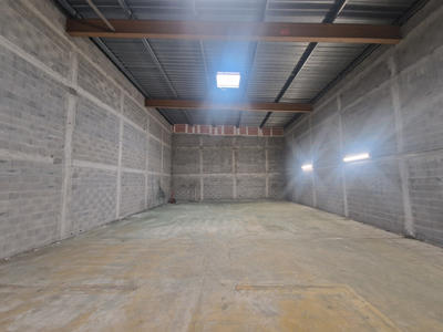 Entrepôt - 264 m²