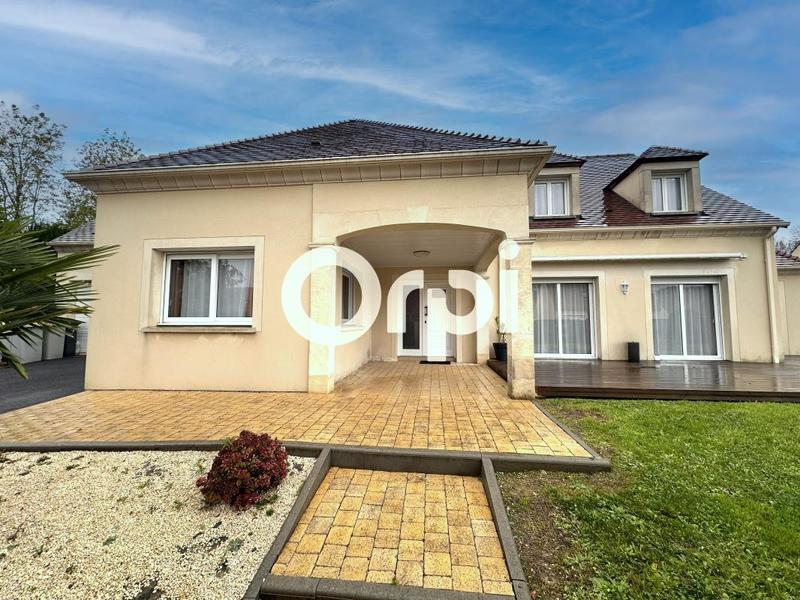 Maison - 336 m² - 7 pièces