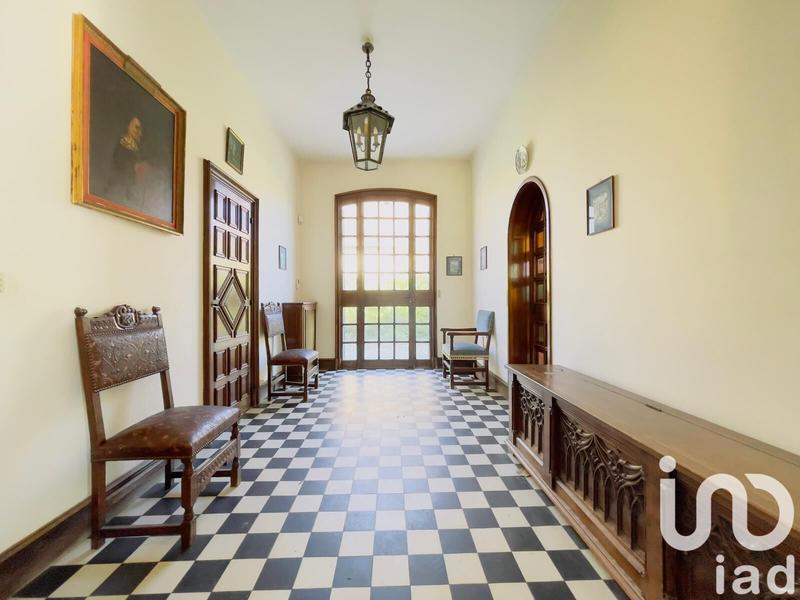 Maison - 209 m² - 7 pièces