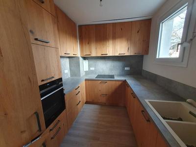 Maison - 180 m² - 8 pièces