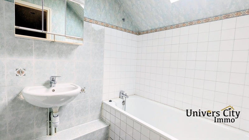 Maison - 104 m² - 4 pièces