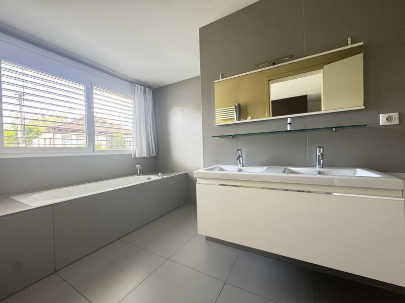 Appartement - 135 m² - 4 pièces