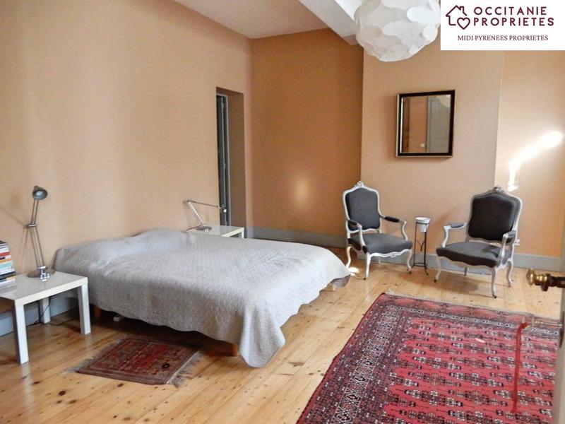 Maison de maîtres - 495 m² - 9 pièces