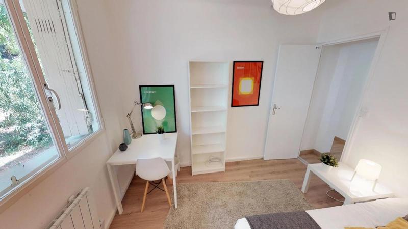 Chambre - 10 m² - 5 pièces
