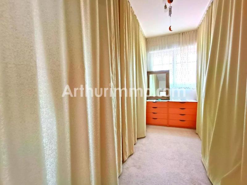 Maison - 280 m² - 6 pièces