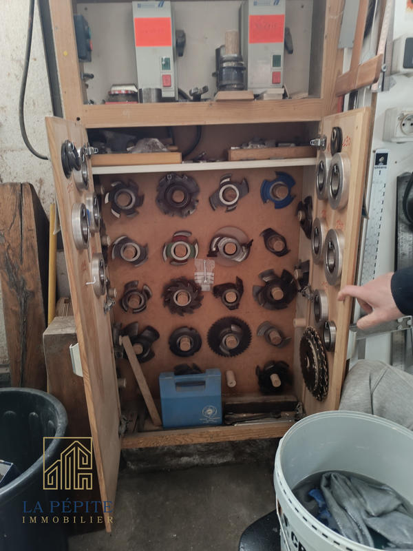 Local commercial - 169 m²