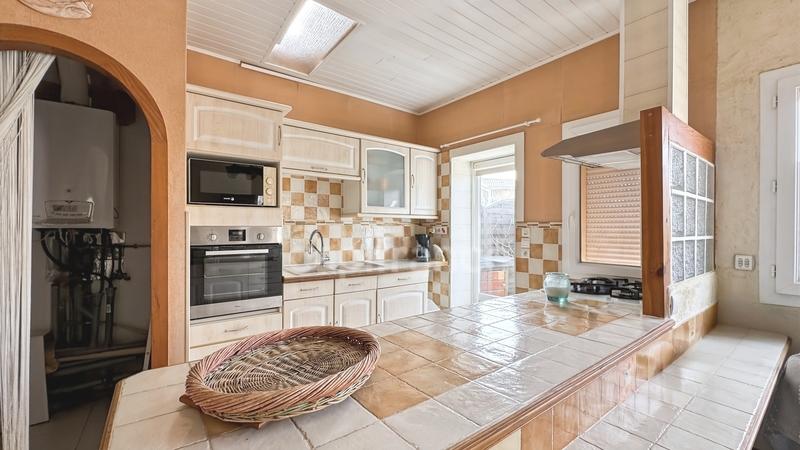 Maison - 146 m² - 9 pièces